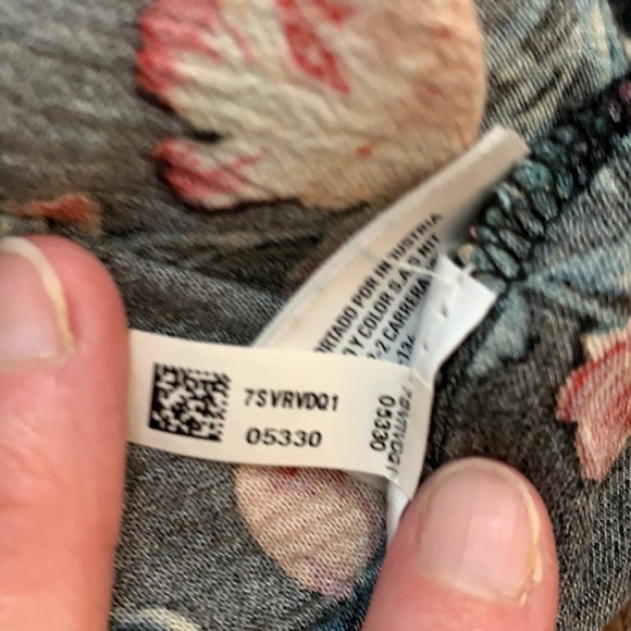 American Eagle Outfitters Floral Top-Black - Picture 11 of 12